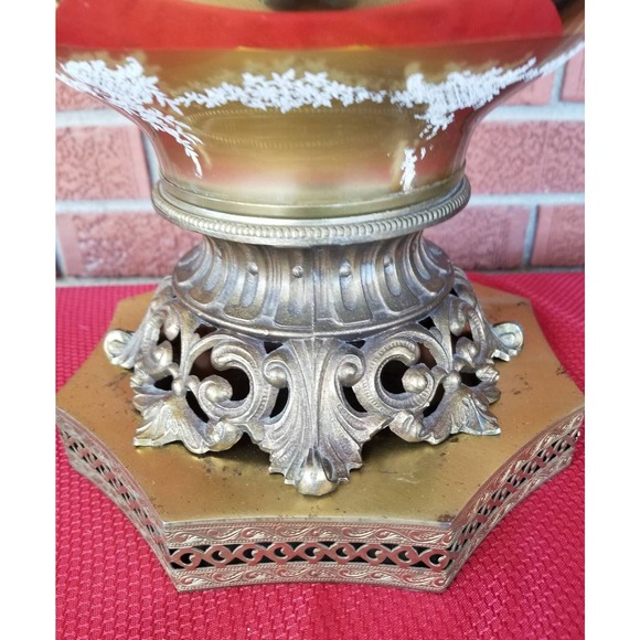 Hollywood Regency MCM Reverse Painted Gilt Gold and Black Lacquer Table Lamp - Picture 5 of 10